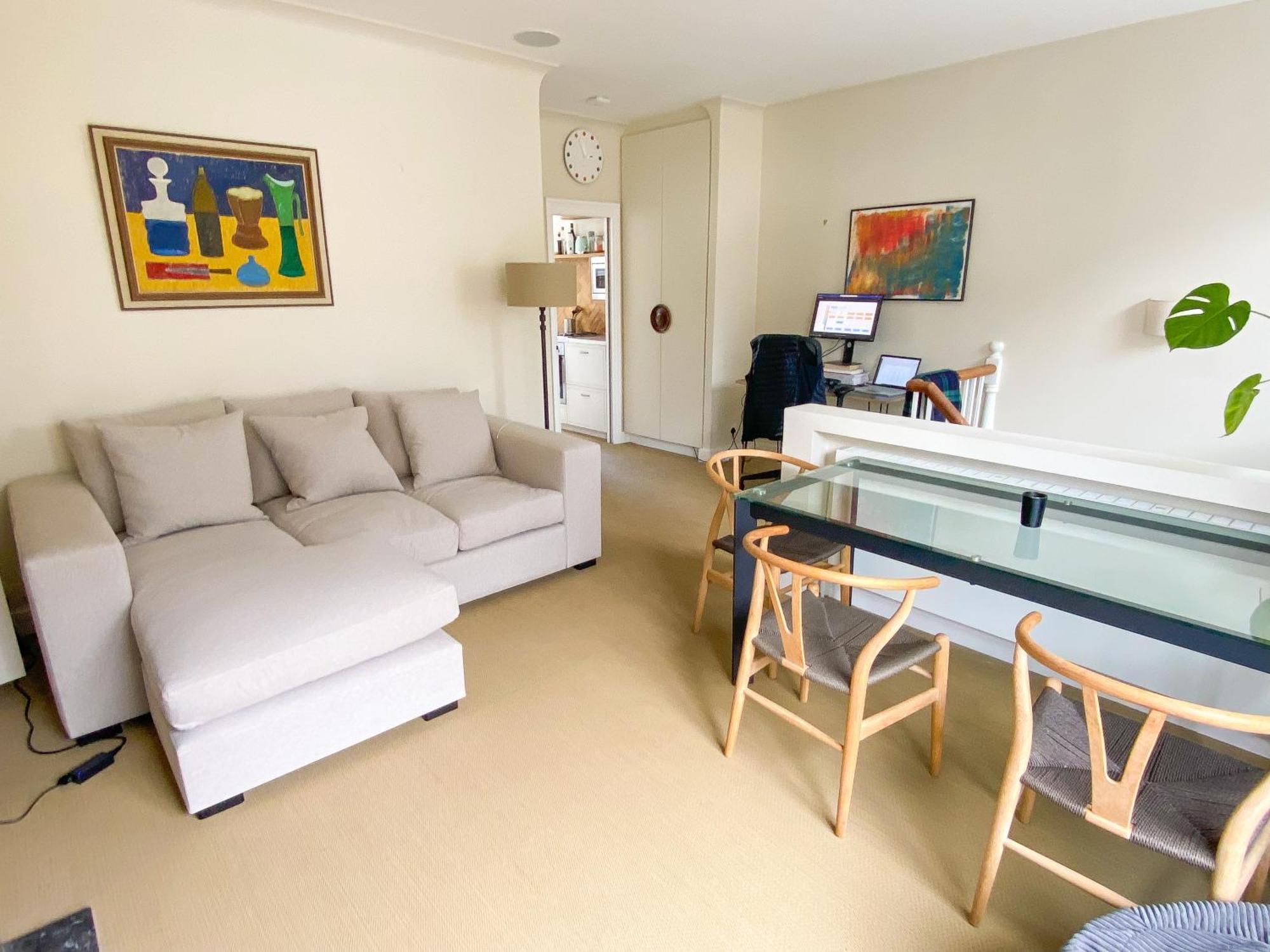 Quaint 1bd Flat Private Balcony West Kensington