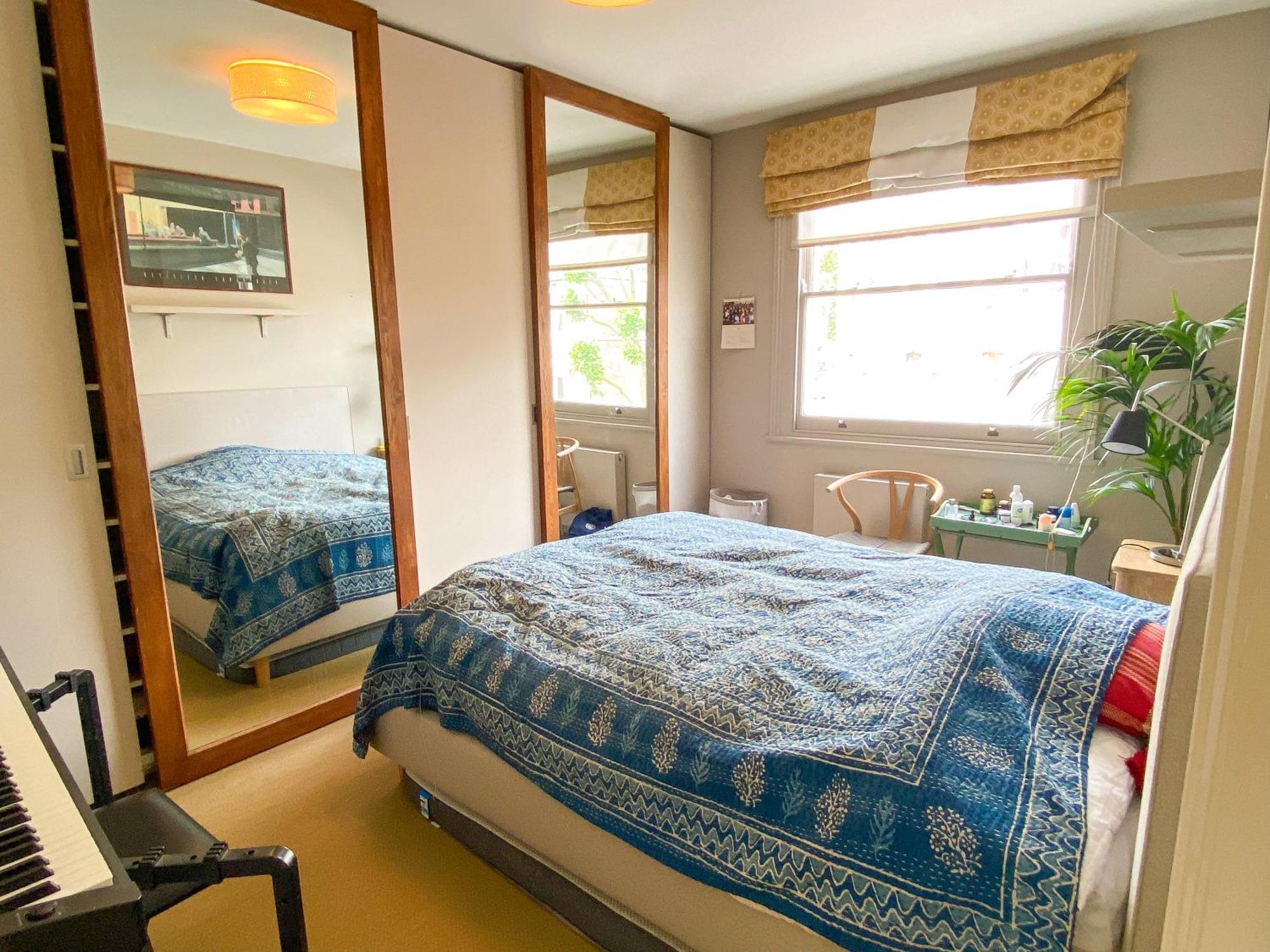 Quaint 1bd Flat Private Balcony West Kensington *